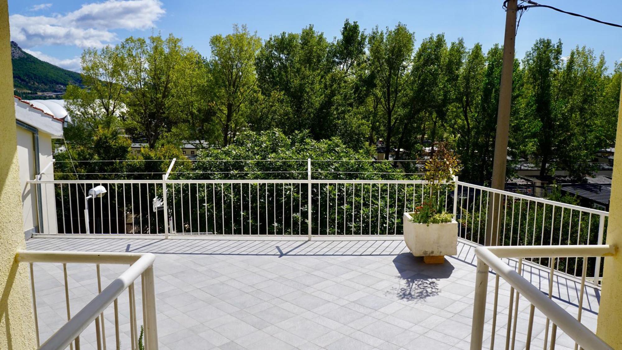 Apartments Niksa Kastelan Omis Exterior photo