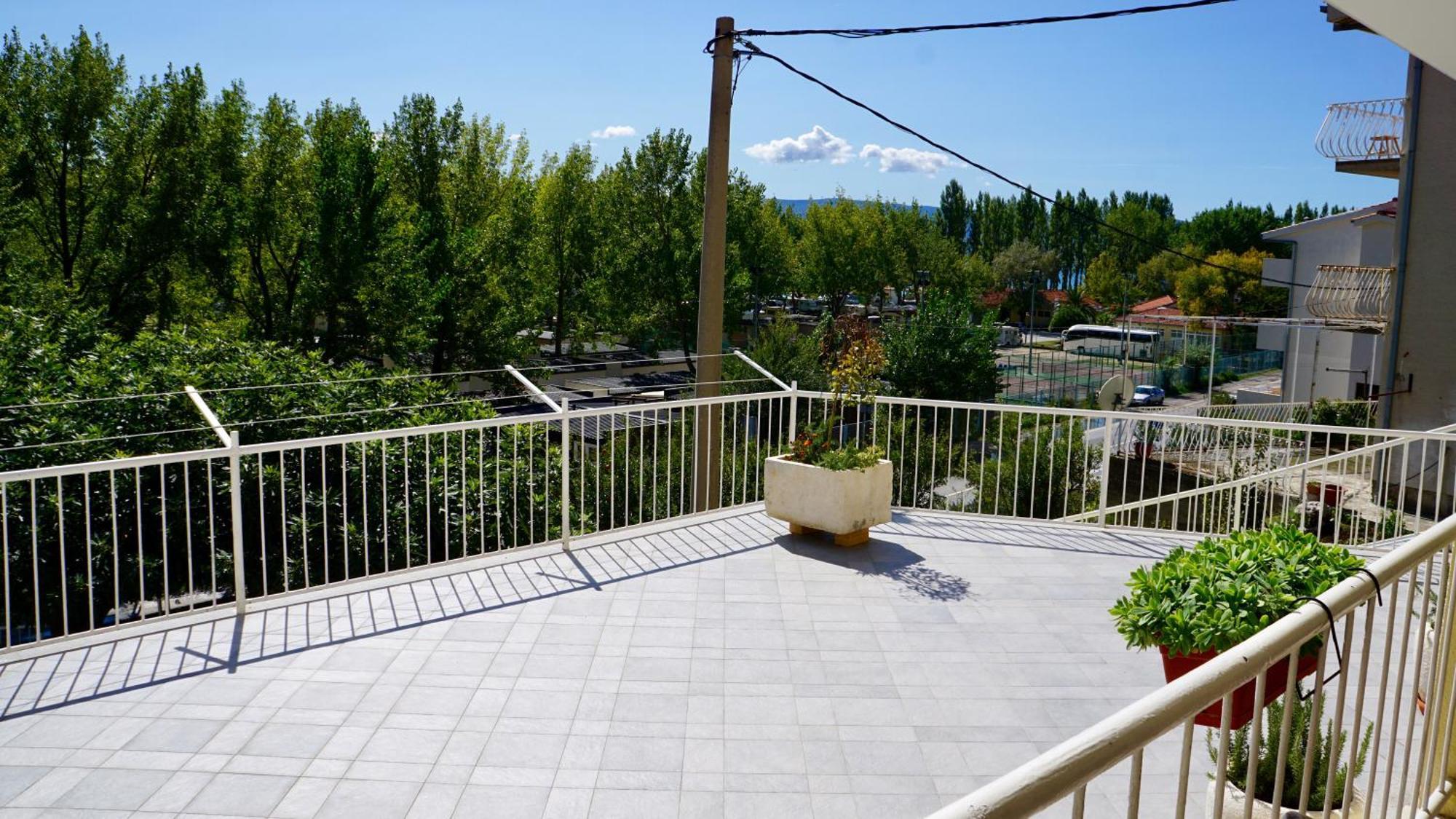 Apartments Niksa Kastelan Omis Exterior photo